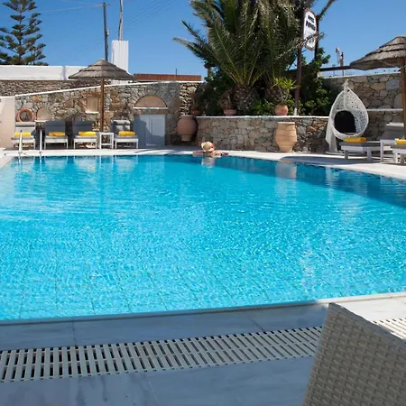 Domna Hotel 2*